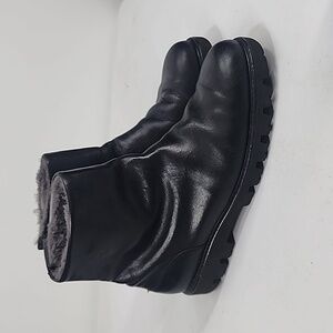 VINCE Counter Leather Shearling Lined Ankle Boots Lug Sole 12